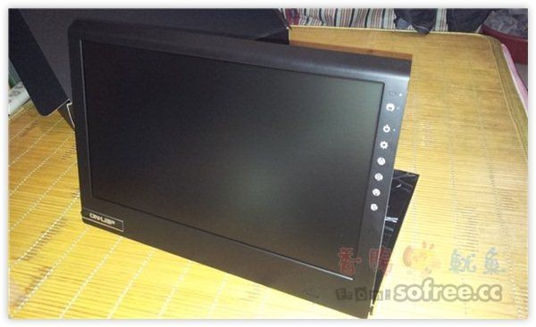 [開箱]On-Lap 筆記型螢幕15.6吋，內建喇叭與電池 (GeChic 2501M)