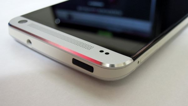 [開箱] New HTC One 紫光、不能通話、偏黃都可以遇到…